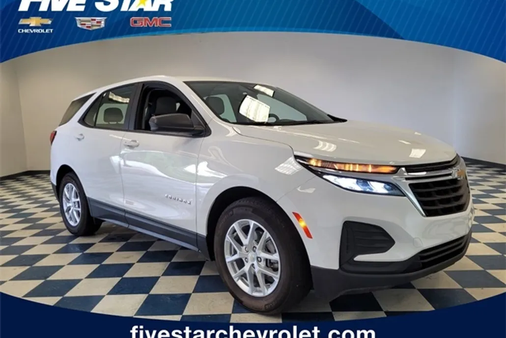 2022 Chevrolet Equinox LS photo 1