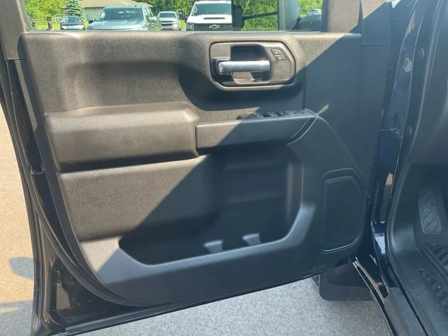 2024 Chevrolet Silverado 2500HD Custom photo 1