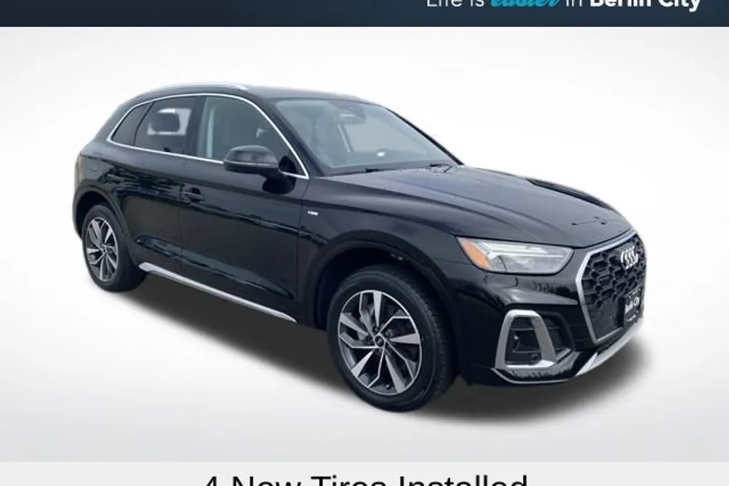 2022 Audi Q5 45 S line Premium photo 1