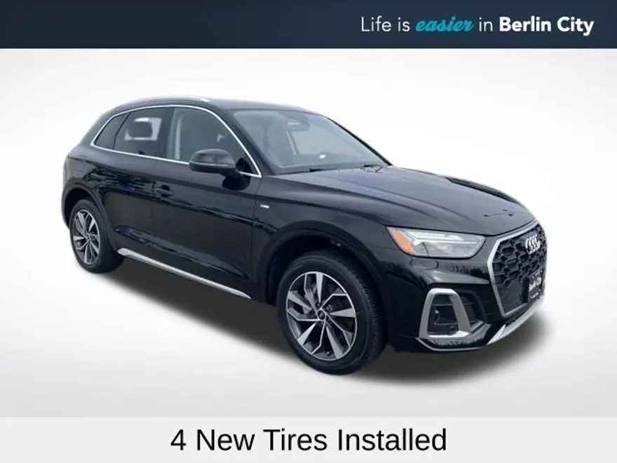 2022 Audi Q5 45 S line Premium photo 1