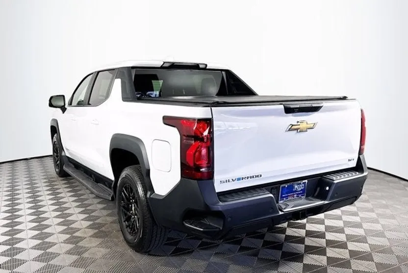 2024 Chevrolet Silverado EV Work Truck photo 1