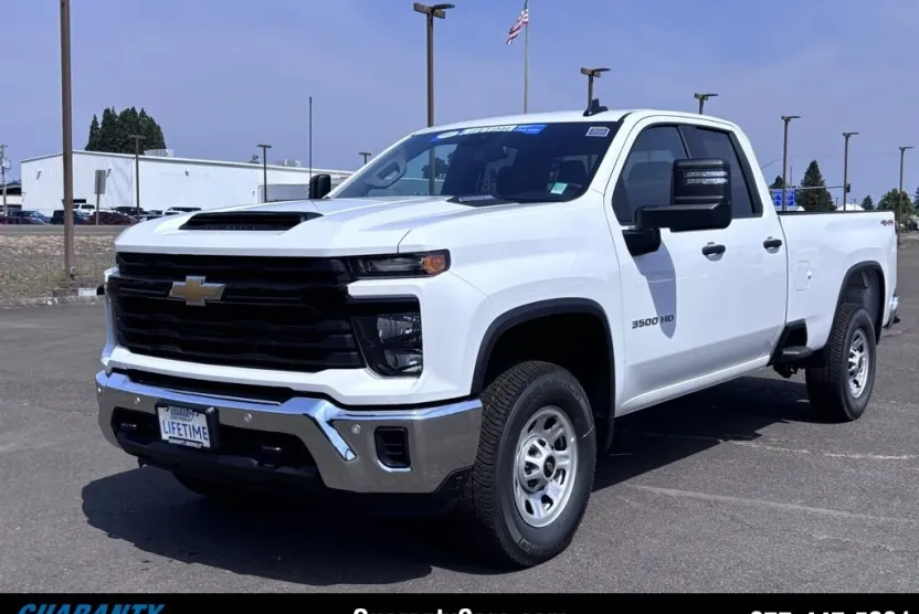 2025 Chevrolet Silverado 3500HD photo 1