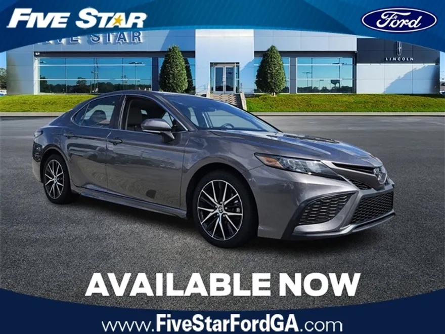 2023 Toyota Camry SE photo 1