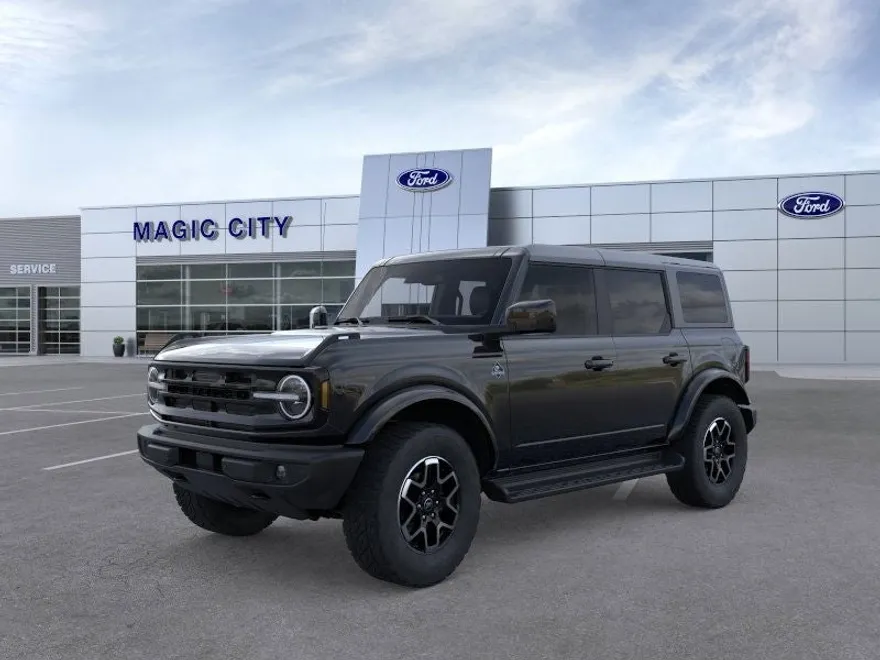 2025 Ford Bronco Outer Banks photo 1