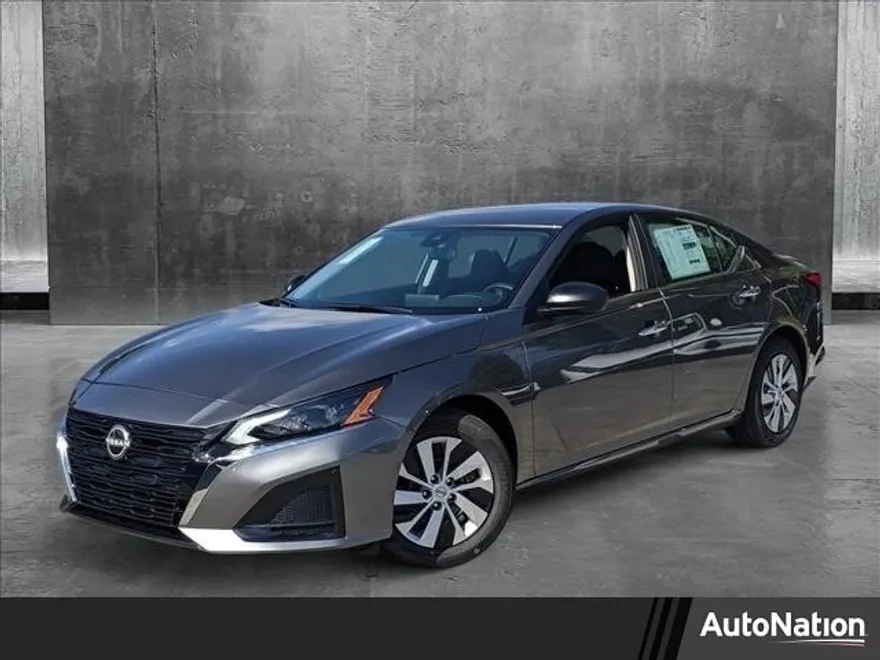 2025 Nissan Altima S photo 1