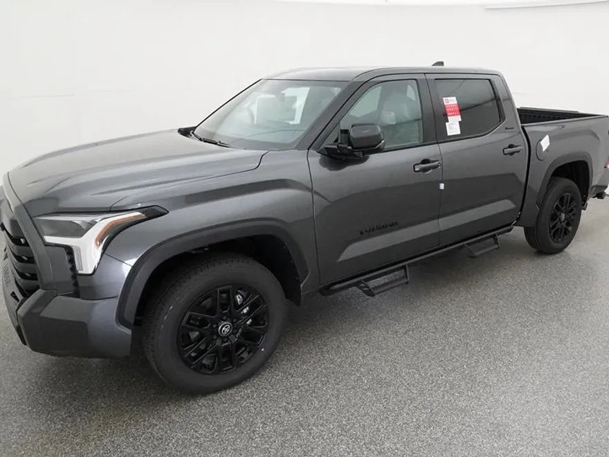 2025 Toyota Tundra Limited CrewMax photo 1
