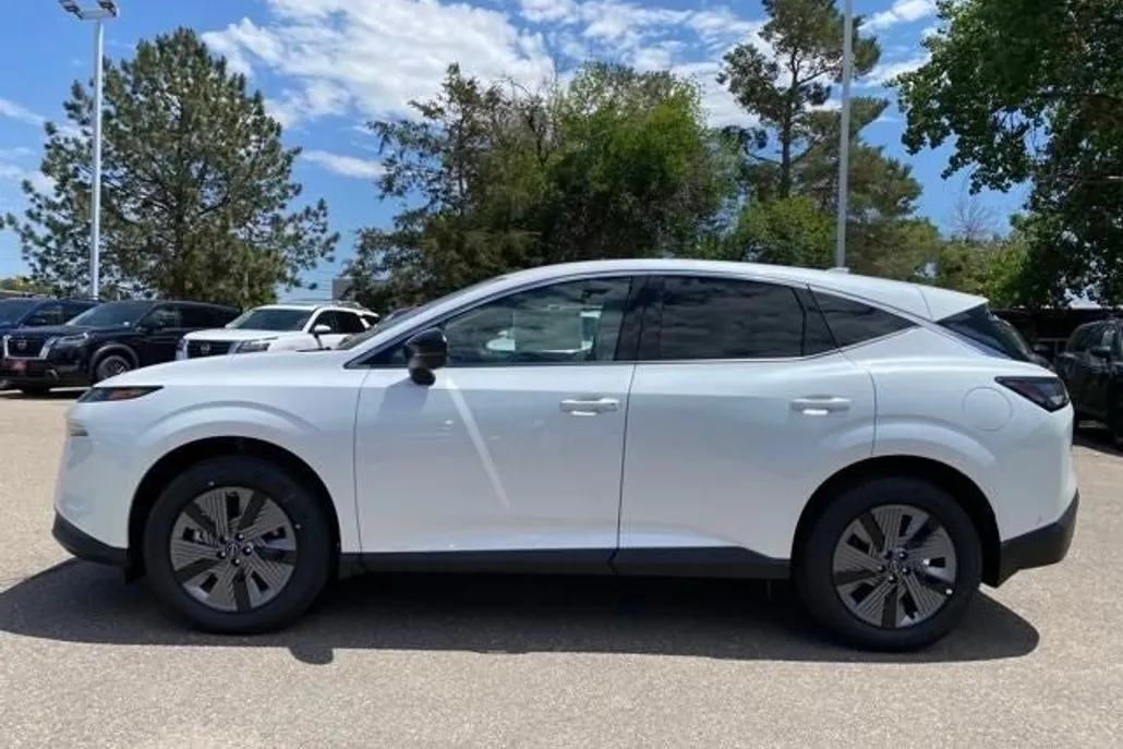 2025 Nissan Murano SL photo 1