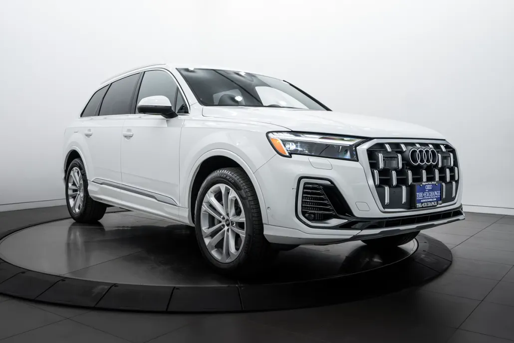 2025 Audi Q7 Premium Plus photo 1
