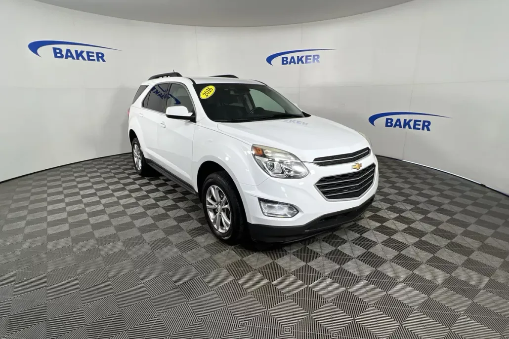 2016 Chevrolet Equinox LT photo 1