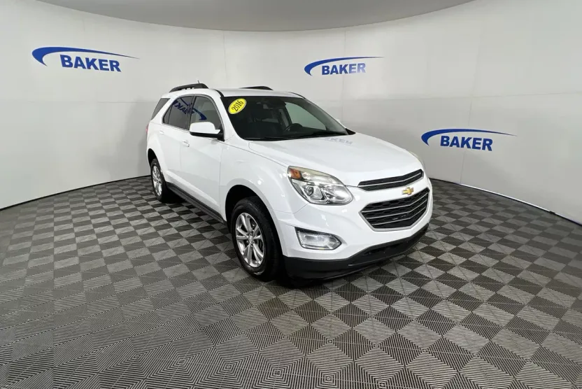 2016 Chevrolet Equinox LT photo 1