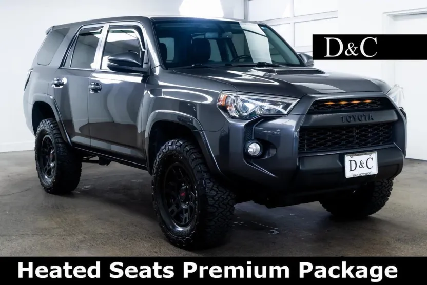 2018 Toyota 4Runner TRD Off-Road Premium photo 1