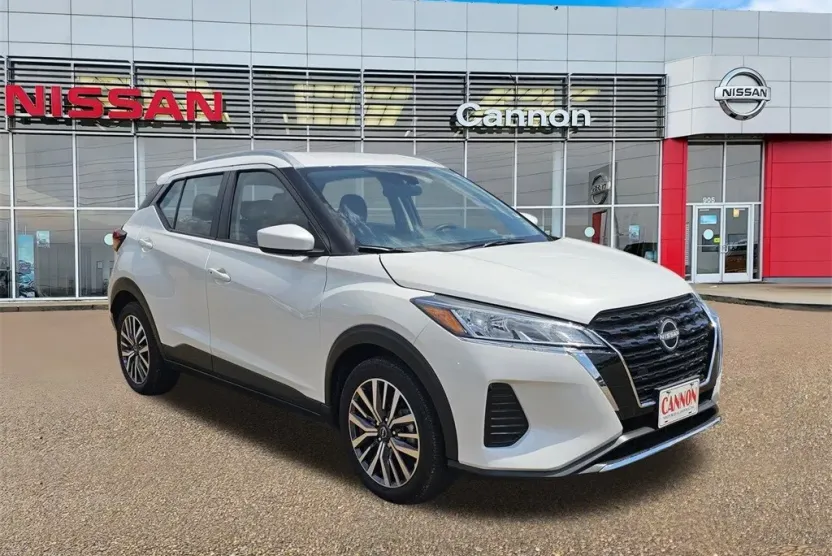 2023 Nissan Kicks SV photo 1