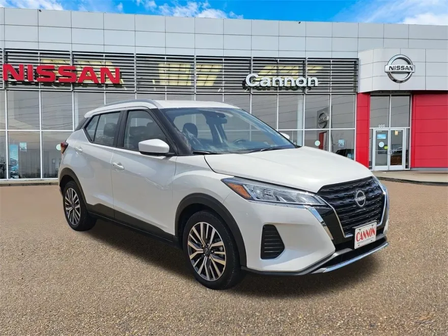 2023 Nissan Kicks SV photo 1