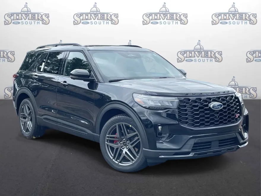2025 Ford Explorer ST photo 1