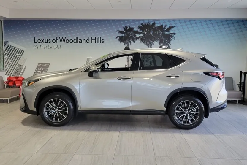 2025 Lexus NX 350h Premium AWD photo 1