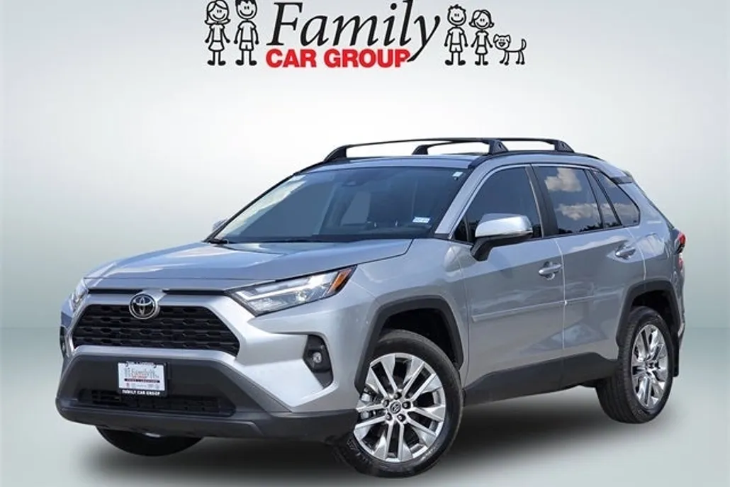 2025 Toyota RAV4 XLE Premium photo 1