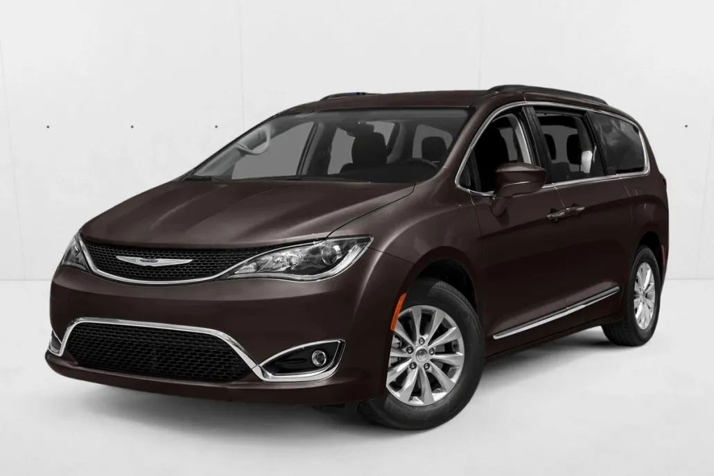 2019 Chrysler Pacifica Touring L photo 1