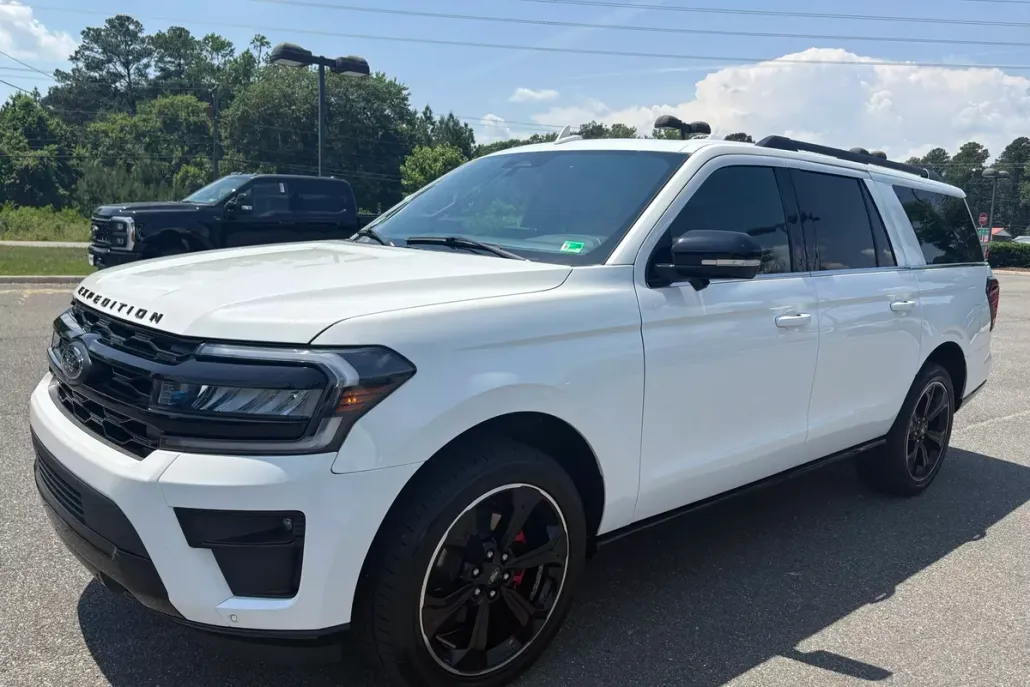 2024 Ford Expedition MAX Limited photo 1