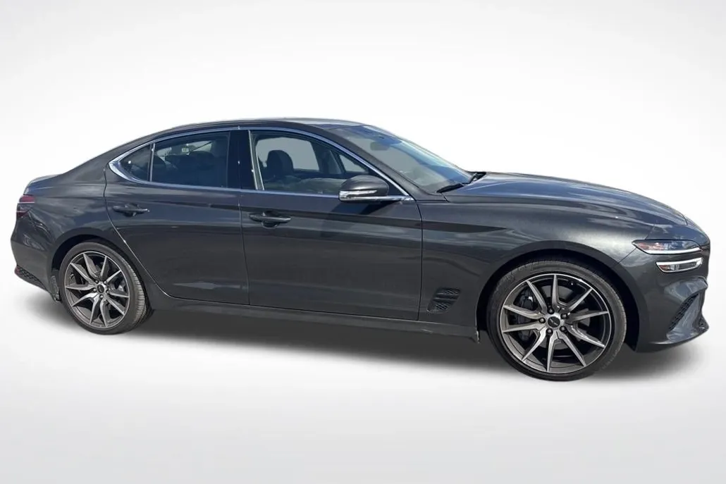 2026 Genesis G70 2.5T photo 1