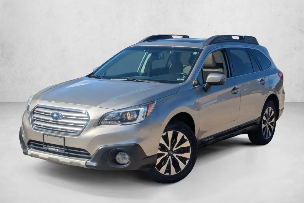 2015 Subaru Outback 2.5i Limited photo 1