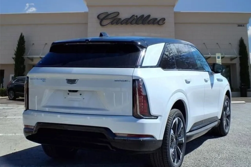 2025 Cadillac Escalade IQ Sport photo 1