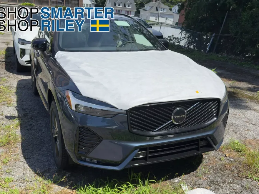 2026 Volvo XC60 B5 Plus photo 1