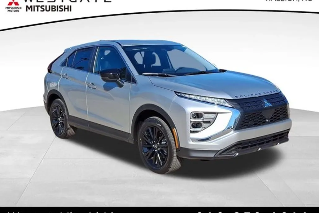 2025 Mitsubishi Eclipse Cross LE photo 1