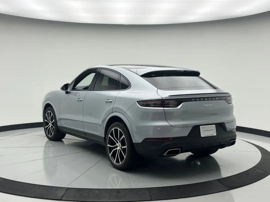 2022 Porsche Cayenne Coupe Base photo 1
