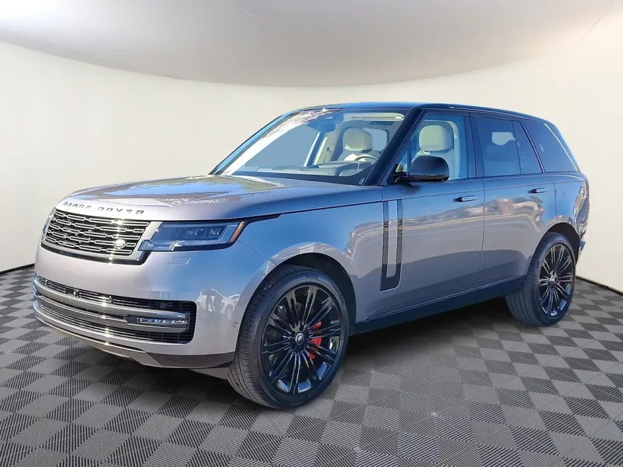 2024 Land Rover Range Rover SE photo 1