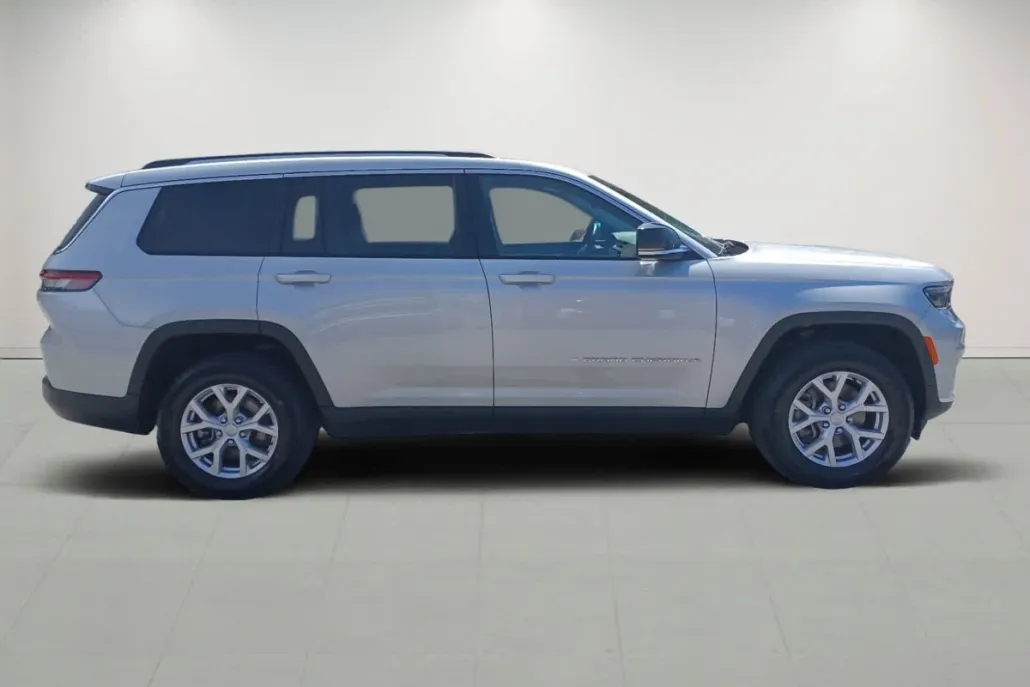 2022 Jeep Grand Cherokee Limited photo 1
