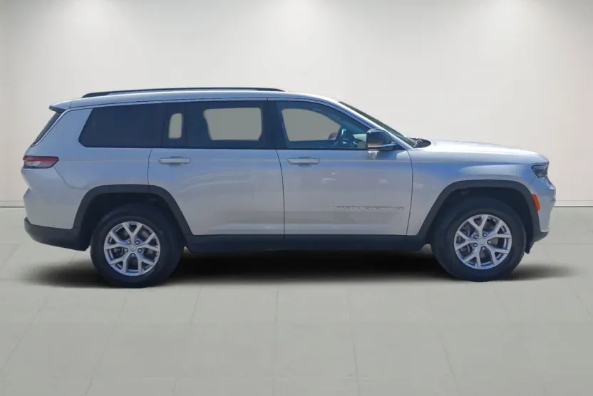 2022 Jeep Grand Cherokee Limited photo 1