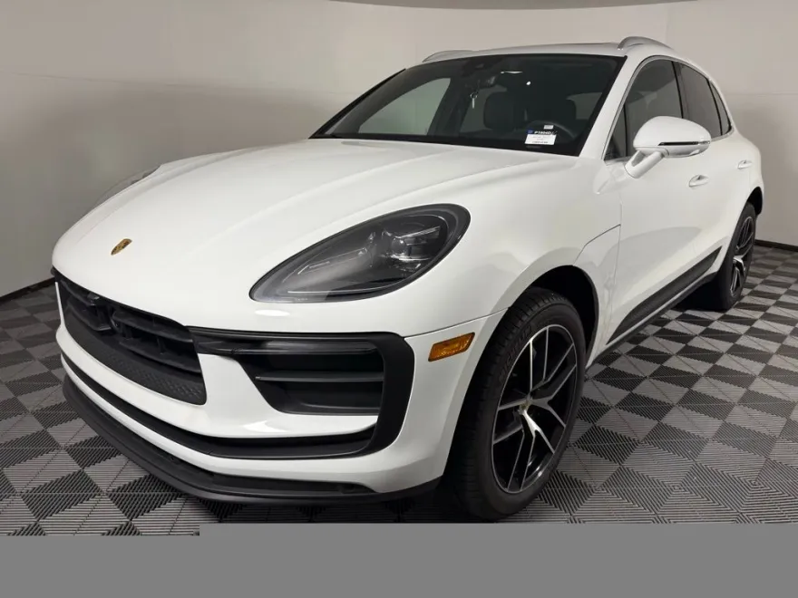 2024 Porsche Macan S photo 1