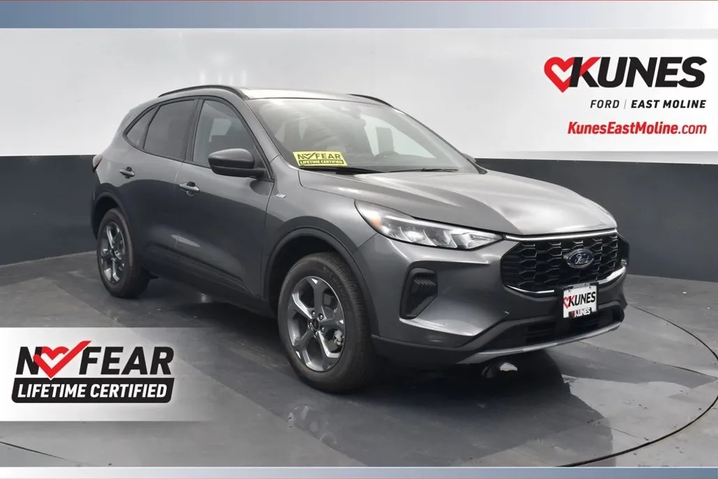 2026 Ford Escape ST-Line photo 1