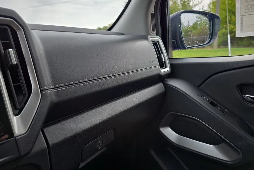 2026 Nissan Frontier SV photo 1