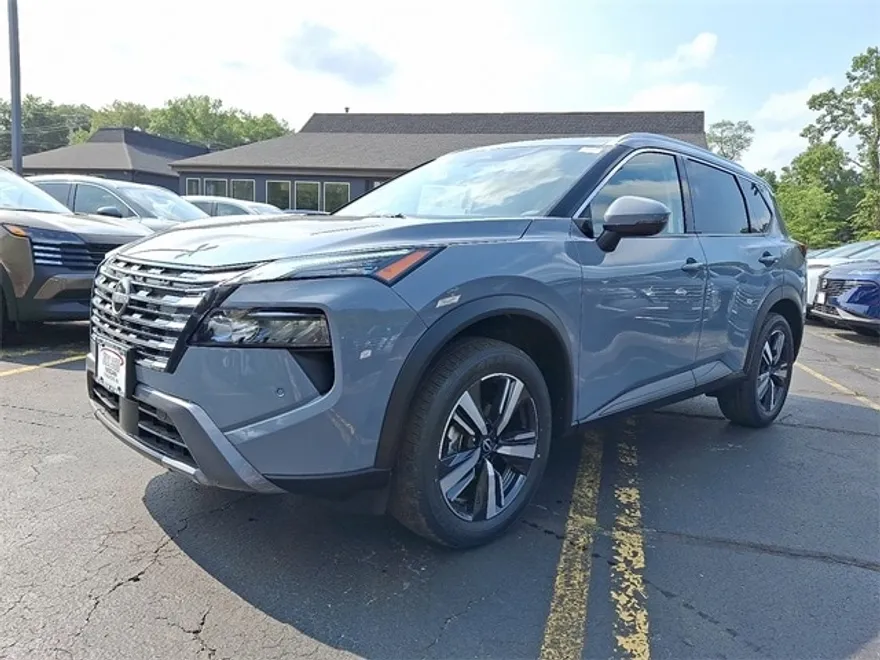 2025 Nissan Rogue SL photo 1