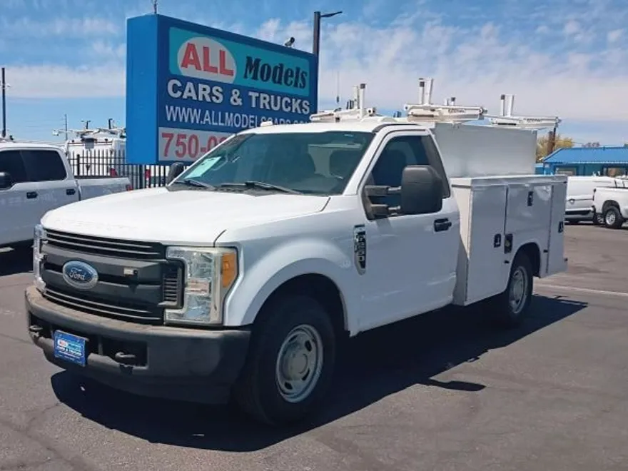 2017 Ford F-250 photo 1
