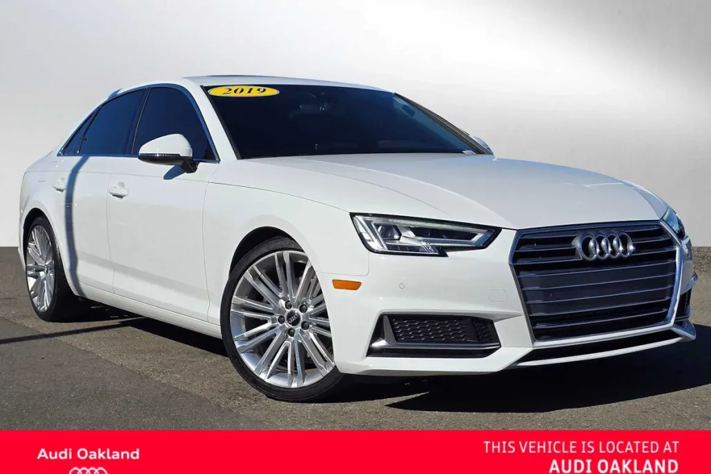2019 Audi A4 Premium Plus photo 1