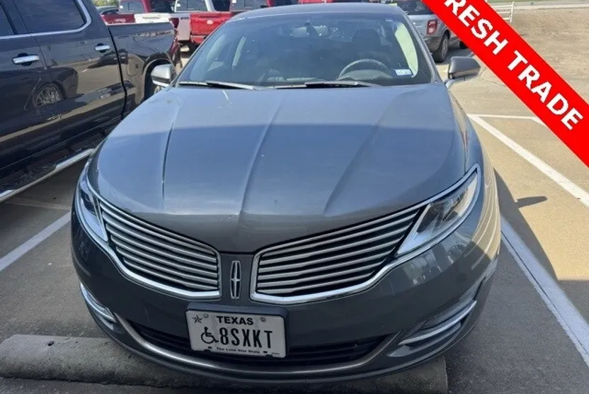 2014 Lincoln MKZ Base photo 1