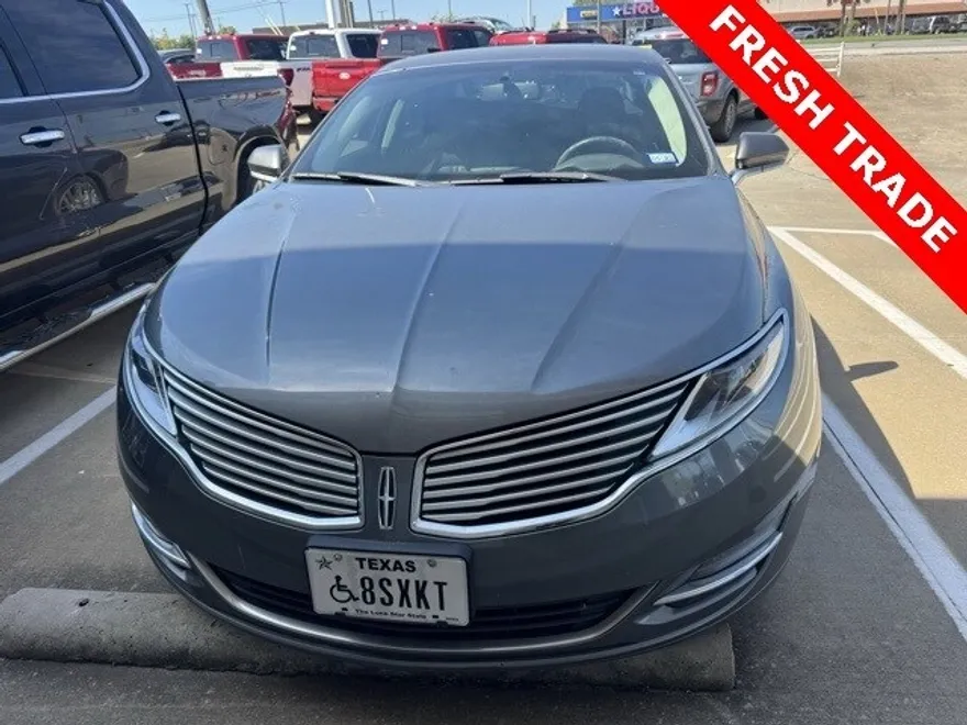 2014 Lincoln MKZ Base photo 1