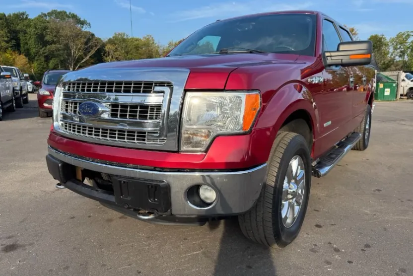 2013 Ford F-150 XLT photo 1