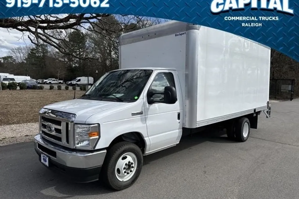 2025 Ford E-350 Base photo 1