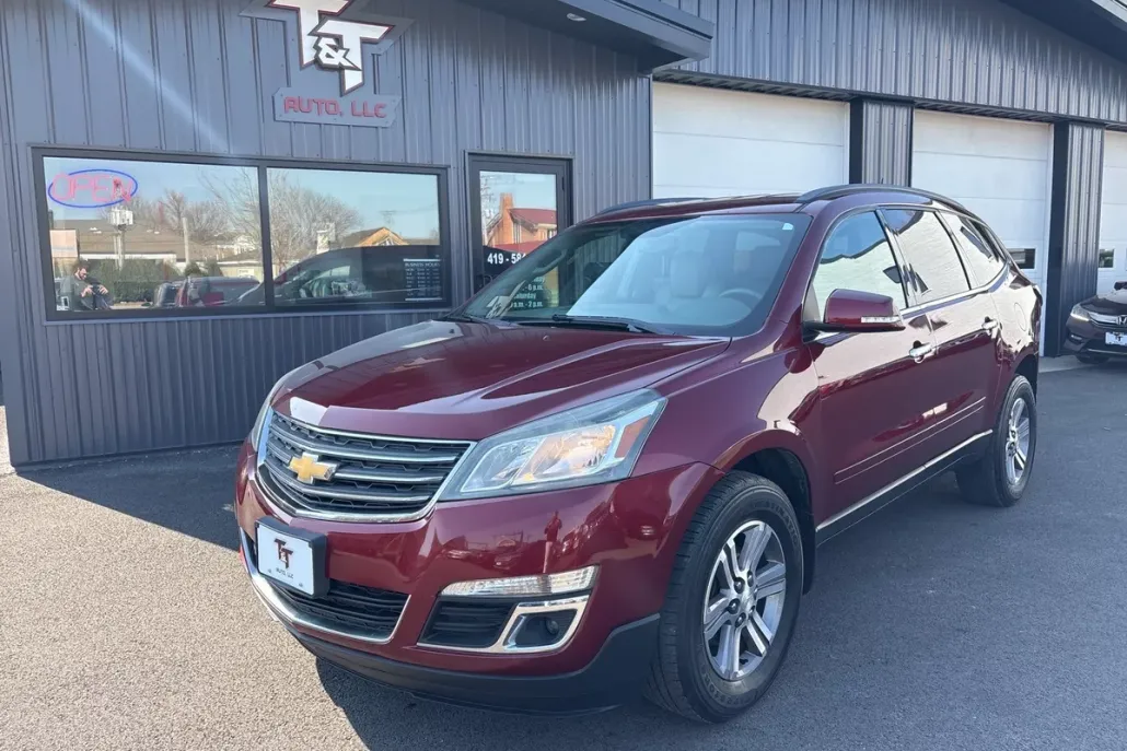 2016 Chevrolet Traverse 2LT photo 1