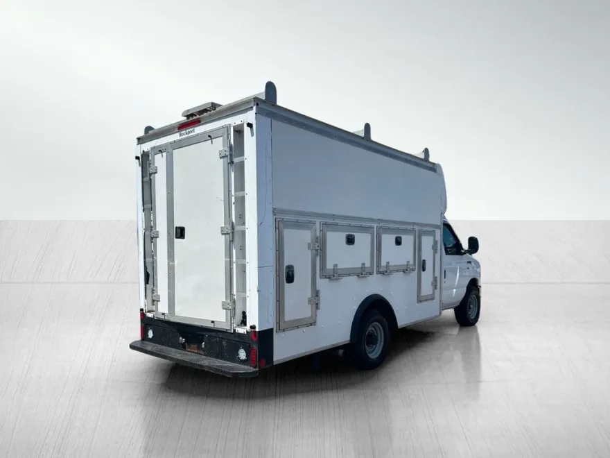 2015 Ford E-350 Base photo 1