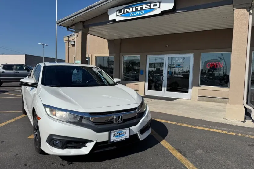 2017 Honda Civic EX-L photo 1