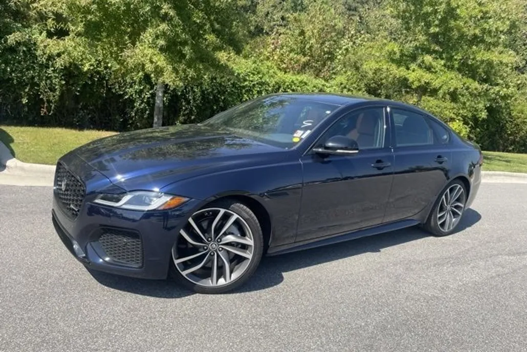 2024 Jaguar XF P300 R-Dynamic SE photo 1