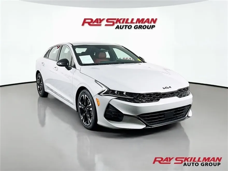 2023 Kia K5 GT-Line photo 1