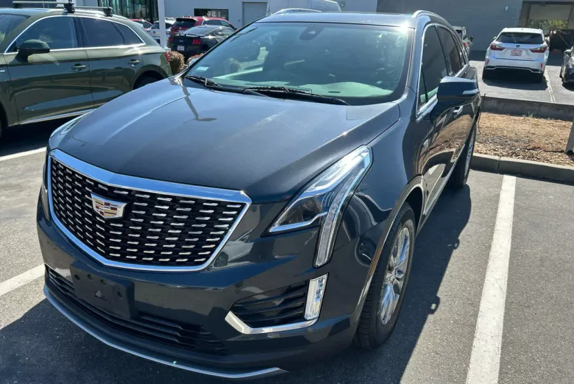 2021 Cadillac XT5 Premium Luxury photo 1