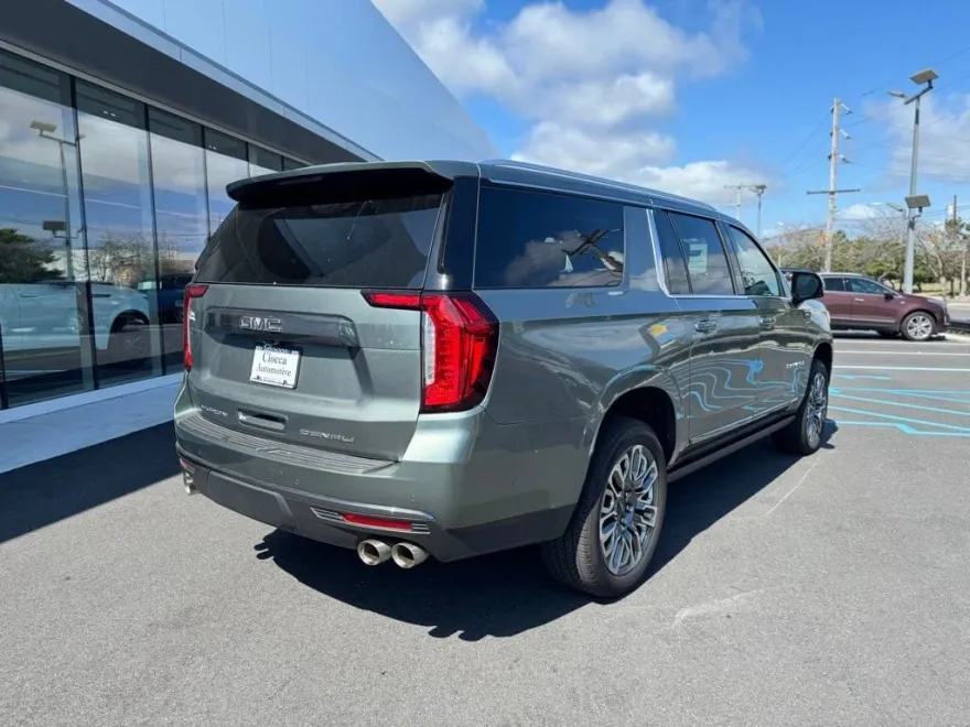 2023 Gmc Yukon XL Denali Ultimate photo 1
