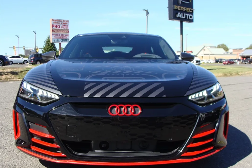 2023 Audi RS e-tron GT Base photo 1