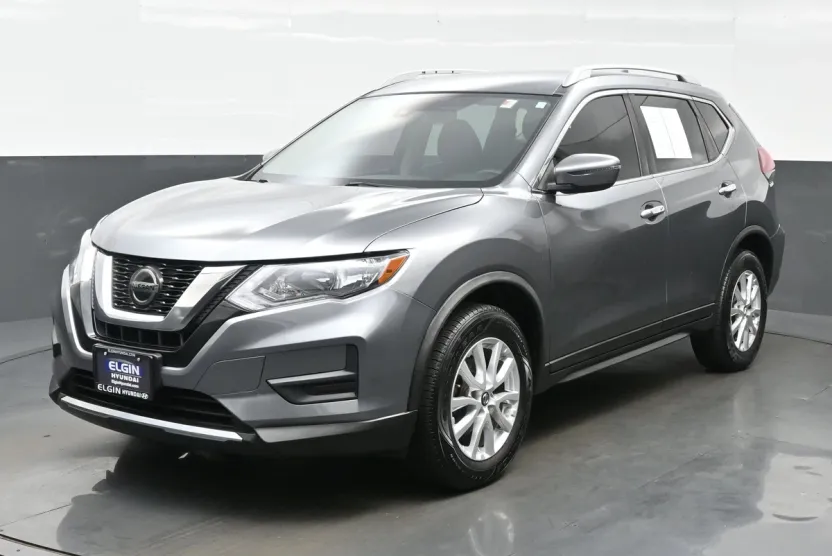 2020 Nissan Rogue SV photo 1